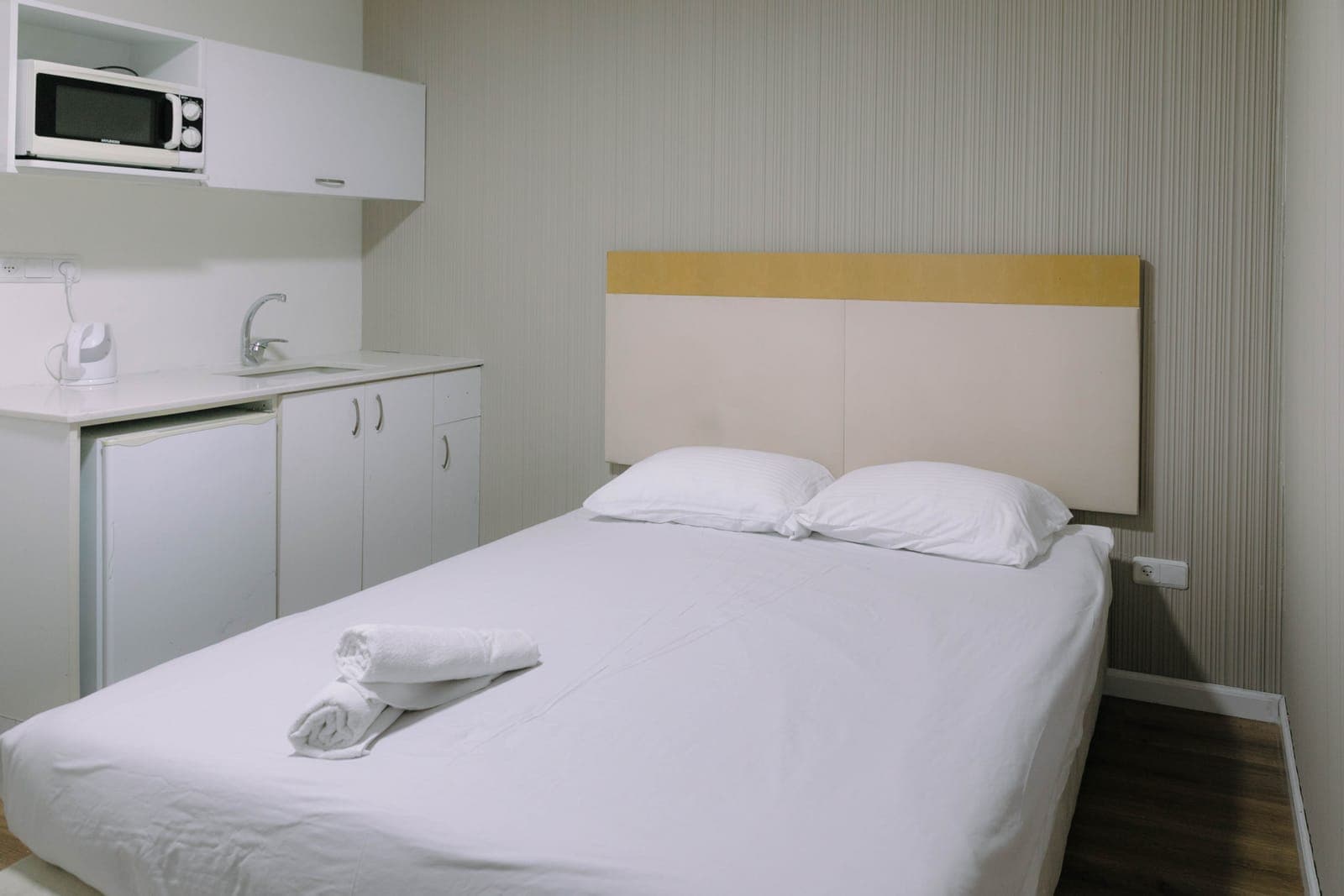 סטודיו סטנדרט ל-2 אנשים - לינה לנוער באילת 5